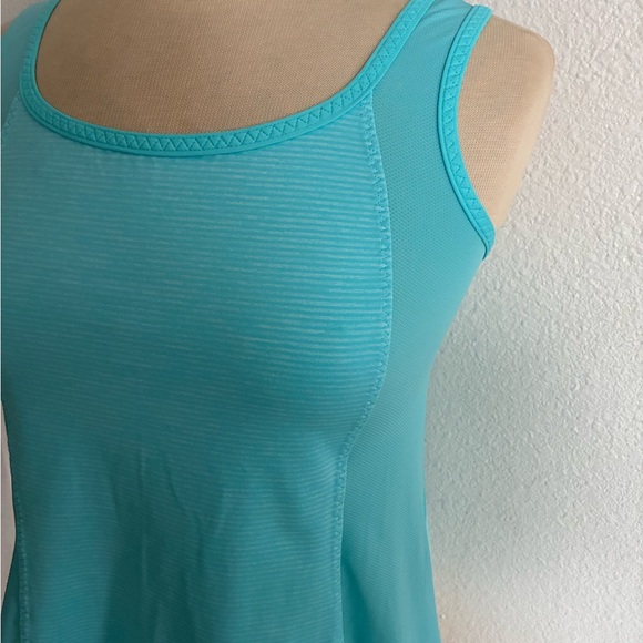 Lululemon tank - Picture 4 of 6
